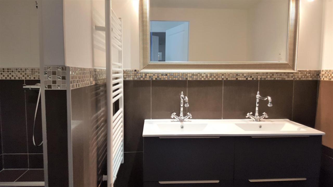 Lyon Cite Internationale Apartment Luaran gambar