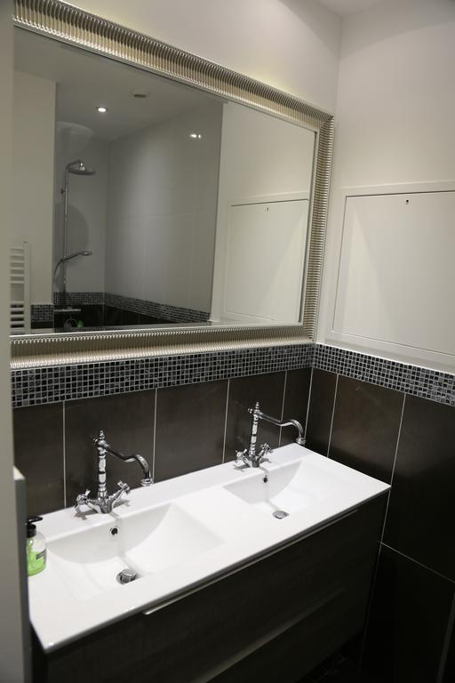 Lyon Cite Internationale Apartment Luaran gambar